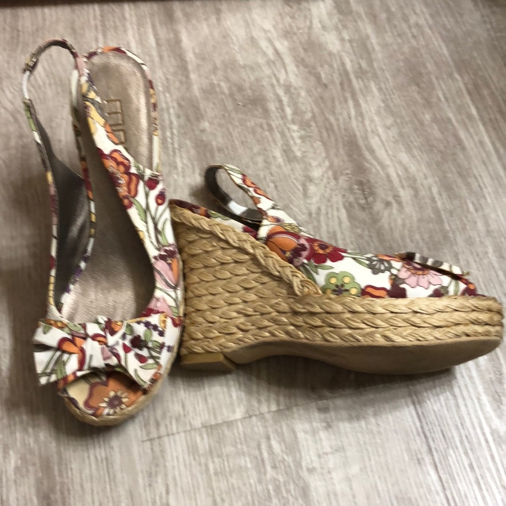Floral wedge peep toe size 7
